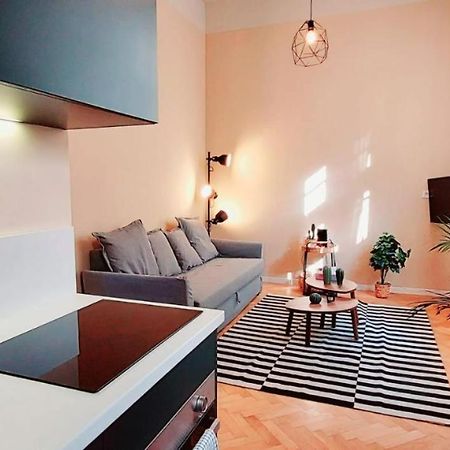 A+ Budapest Downtown Apartments Akacfa Exterior foto